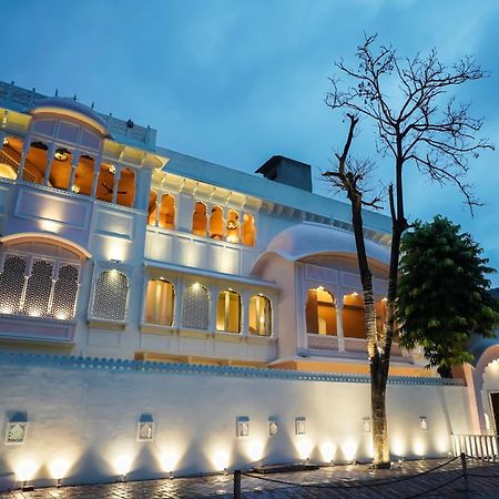 Dev Mahal - A Boutique Heritage Hotel Джайпур Екстериор снимка