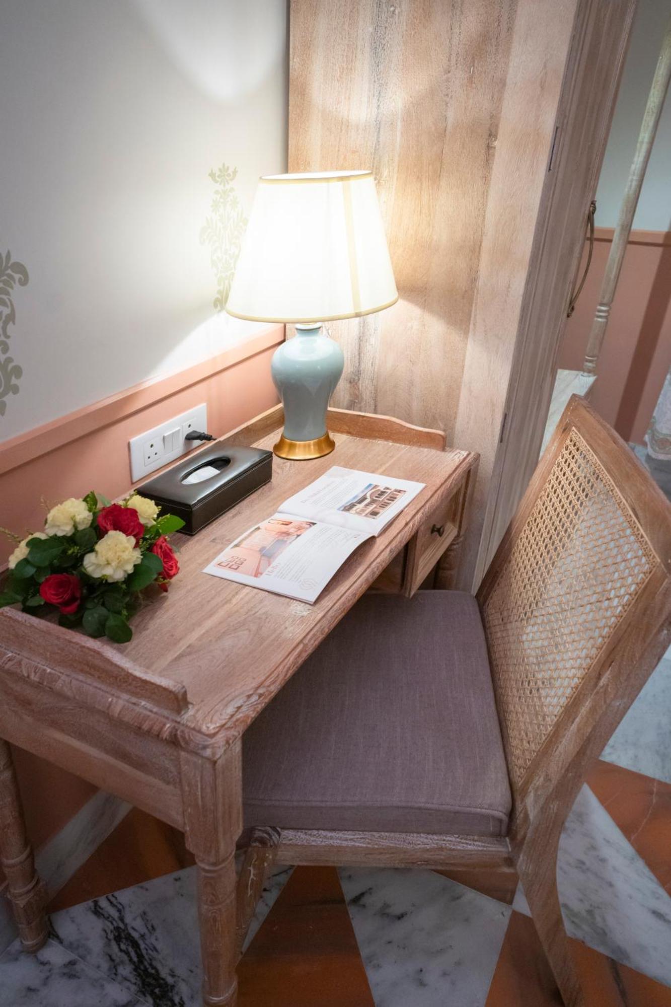 Dev Mahal - A Boutique Heritage Hotel Джайпур Екстериор снимка