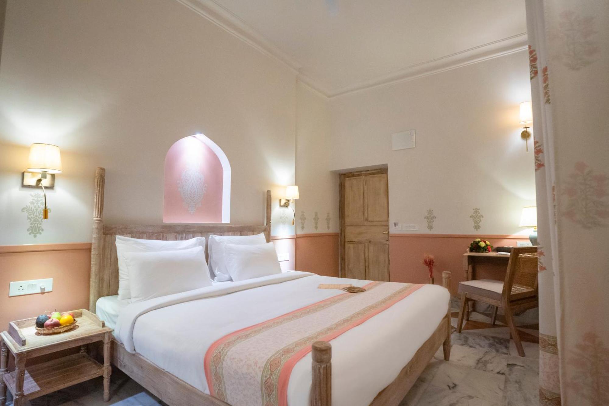 Dev Mahal - A Boutique Heritage Hotel Джайпур Екстериор снимка