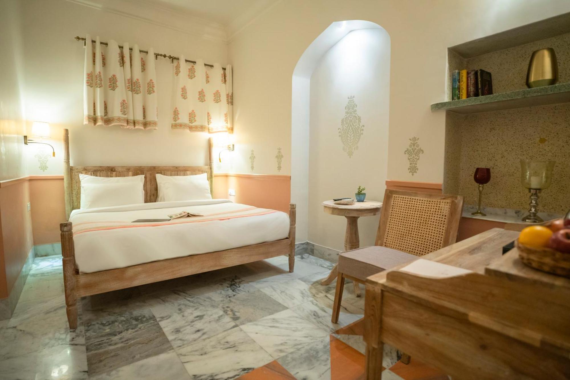 Dev Mahal - A Boutique Heritage Hotel Джайпур Екстериор снимка