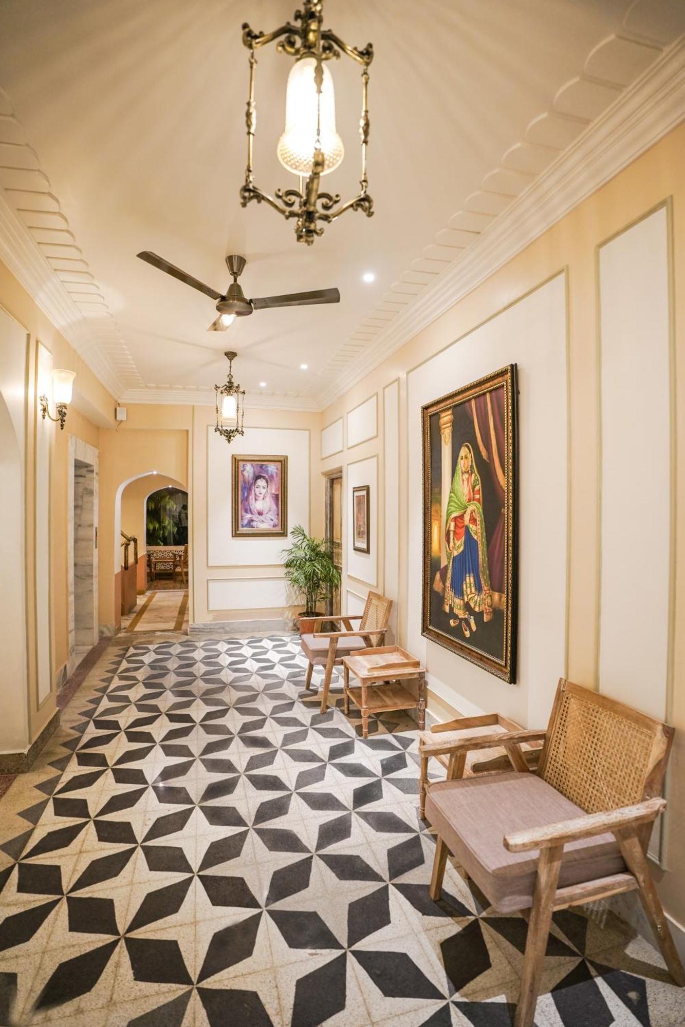 Dev Mahal - A Boutique Heritage Hotel Джайпур Екстериор снимка